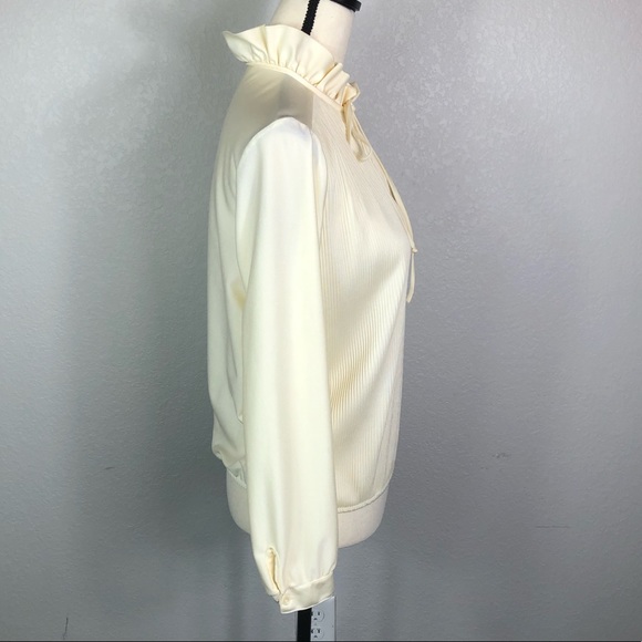 Vintage Ship’n Shore Ivory Blouse - Picture 5 of 8